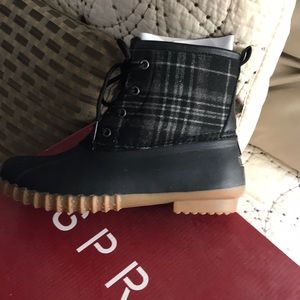 Brand new women’s boots